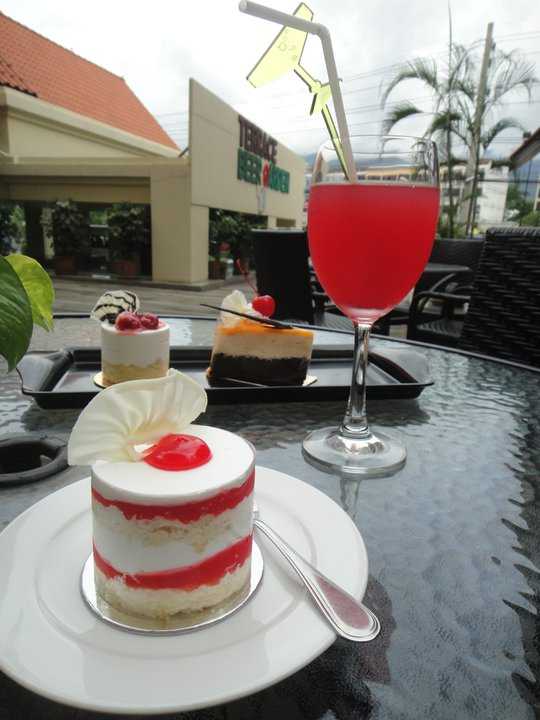 ขนมอร่อยๆๆ @โรงแรม เชียงใหม่ แกรนด์ วิว (Chiang Mai Grand View)  เป็นโรงแรมเชียงใหม่ราคาถูก