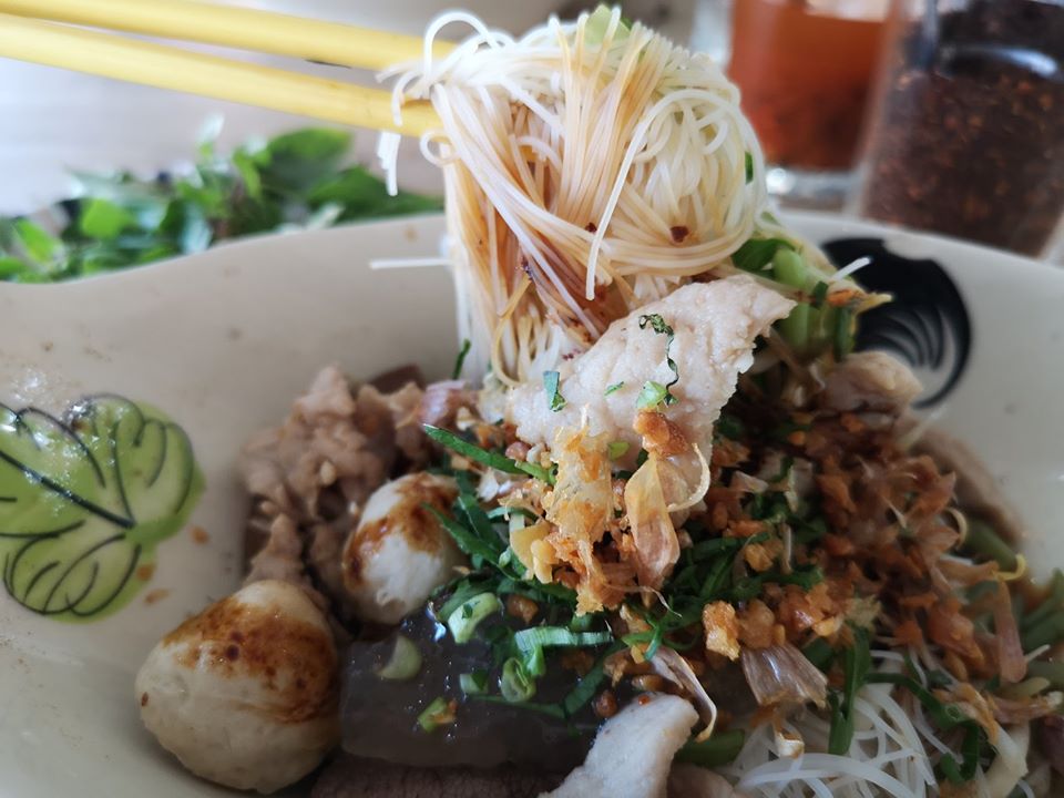 ร้านก๋วยเตี๋ยวเรือเชียงใหม่